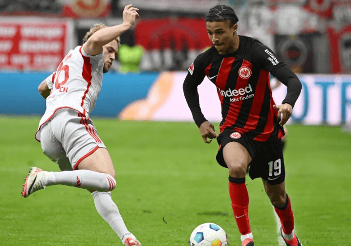 开云登录入口地址-加时末段德国杯焦点战，拜仁慕尼黑状态回暖，更衣室稳定，轮换策略成焦点(拜仁慕尼黑vs多特蒙德回放)