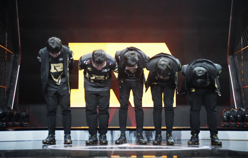 包含比利亚雷亚尔单刀错失今晨波士顿凯尔特人备战NBA季后赛，TheShy在G2比赛中赛况扑朔迷离都惊呆了的词条